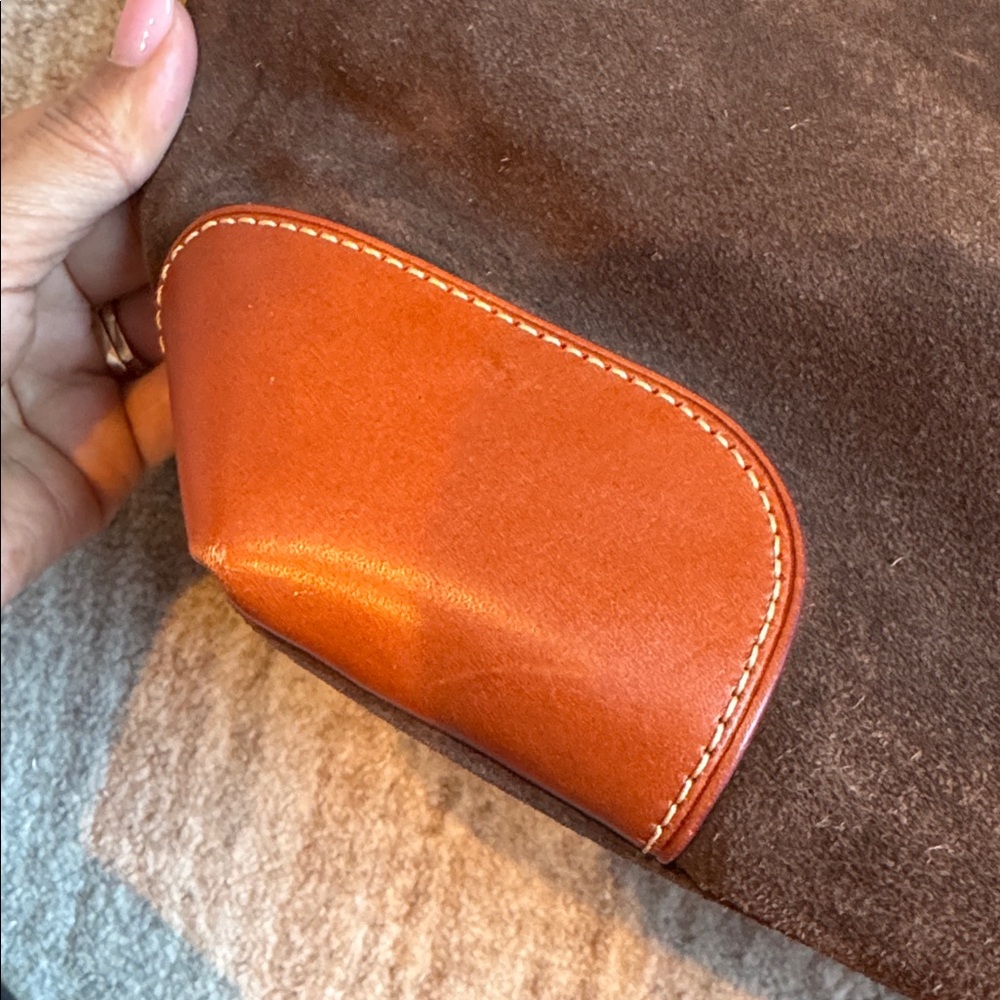 Dooney Bourke cocoa suede hadbag - Picture 3 of 12
